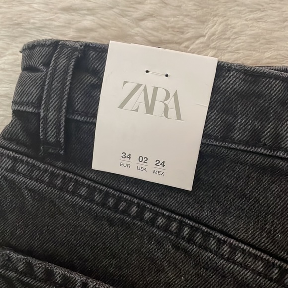 Black High Rise Denim Shorts - Picture 4 of 5